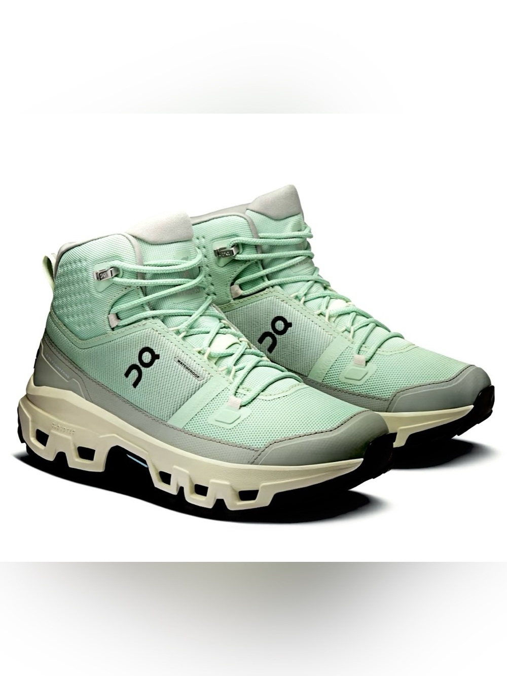 On Running Cloudrock Mid Waterproof